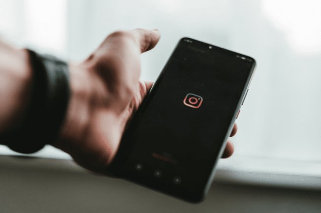Derrubar contas do Instagram vira negócio lucrativo; saiba mais