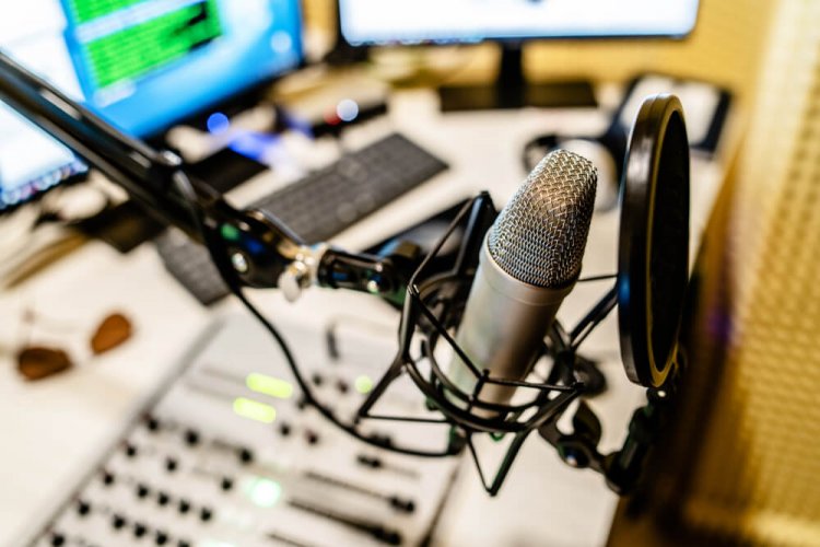 Rádio Indoor: O Que É, Como Funciona e Vantagens!