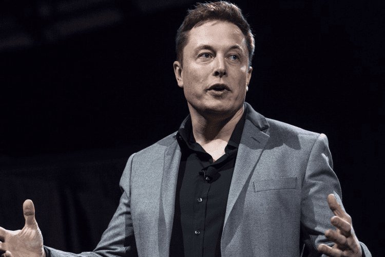Elon Musk libera internet via satélite e garante conexão a Ucrânia