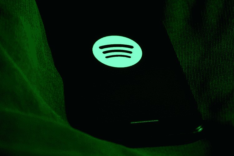 Spotify pode lançar função “Karaokê” no streaming em breve